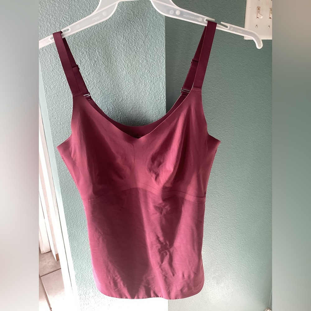 Honeylove Vibrant Burgundy lift wear top!